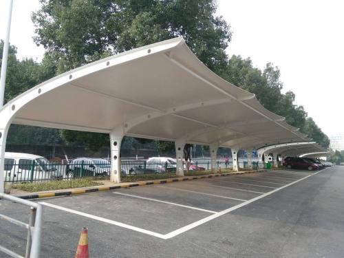 你知道停车棚是用什么材料制成的吗？(图1)